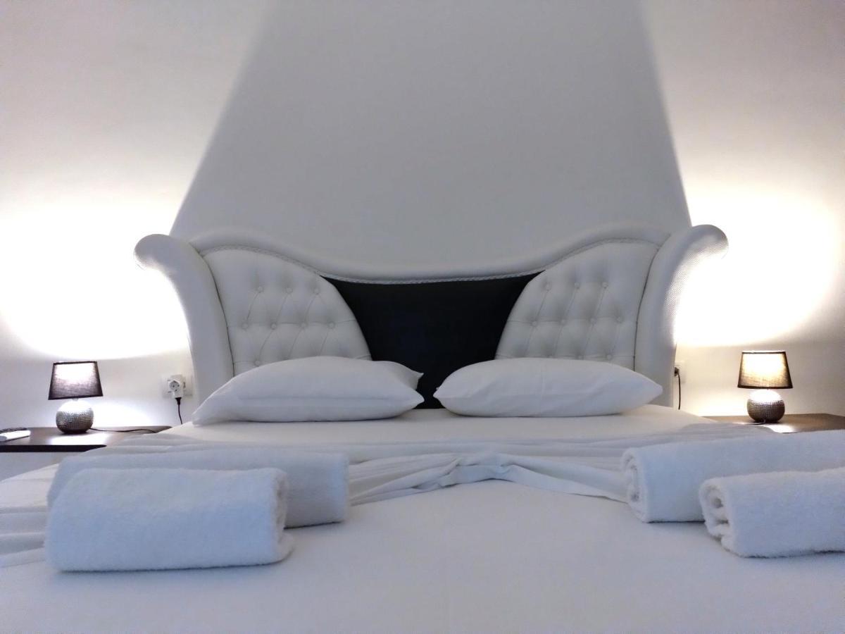 Artur Apartments Himare Eksteriør bilde