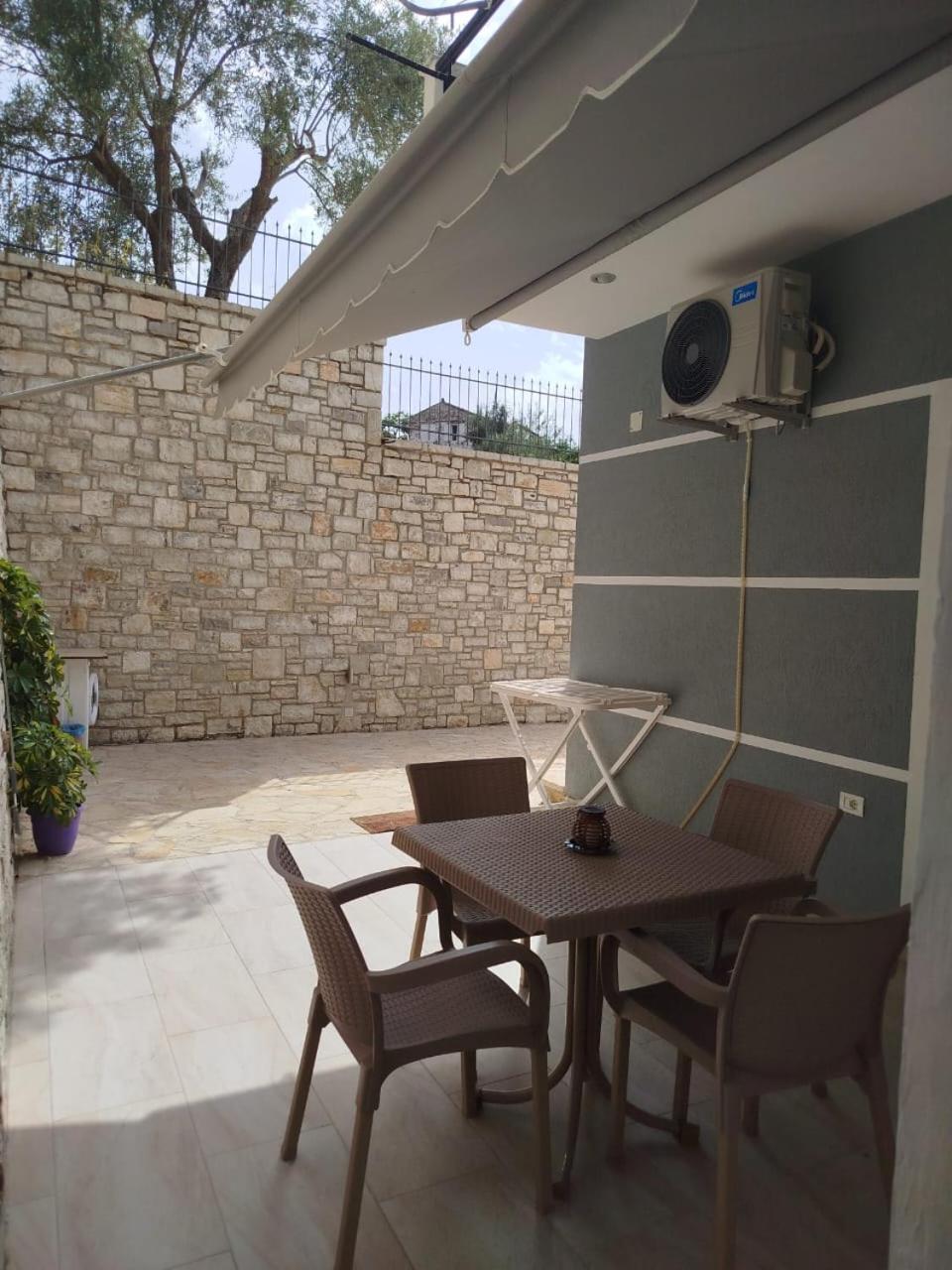 Artur Apartments Himare Rom bilde